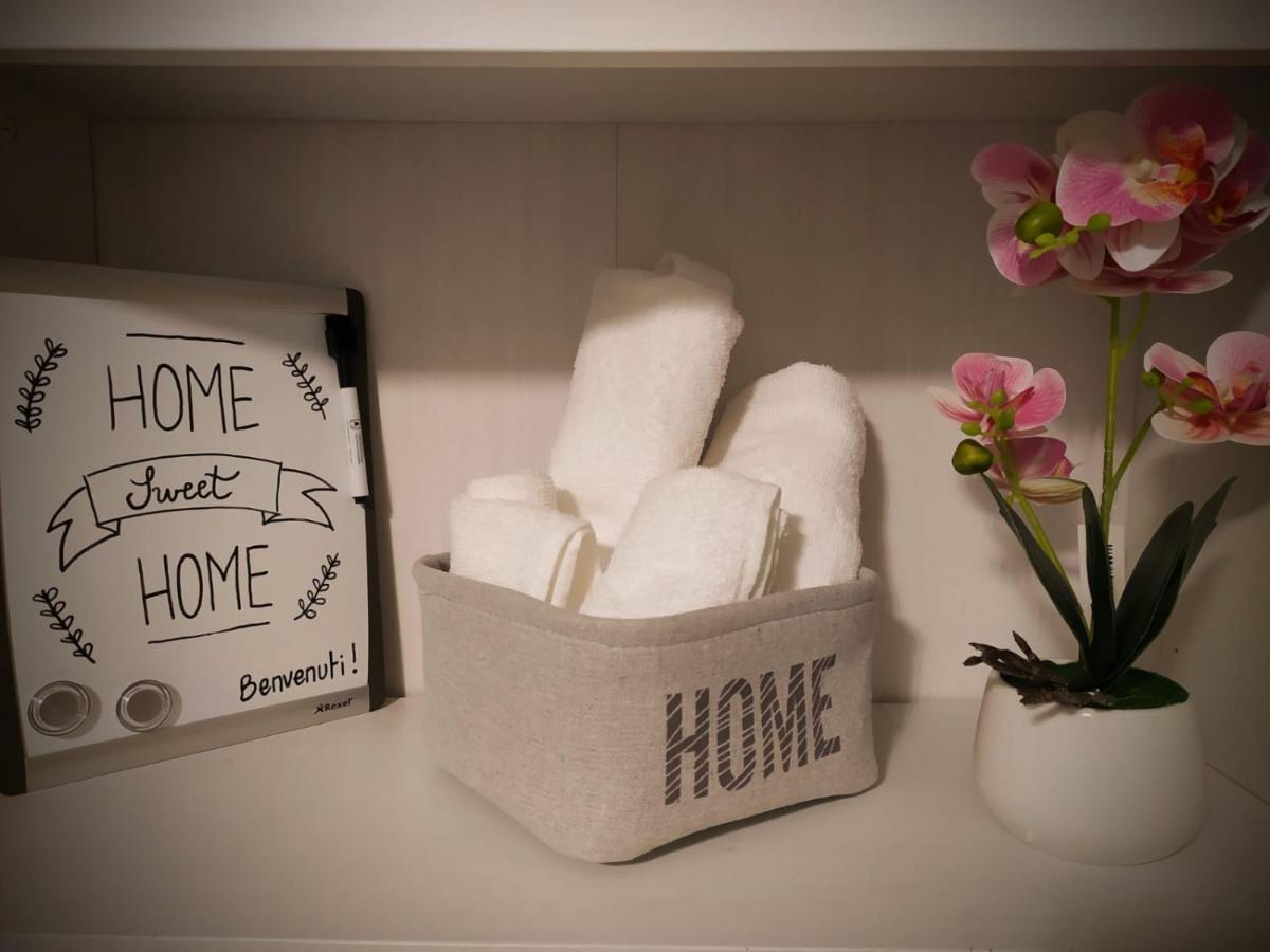 Rosy House Appartamento Lodi Esterno foto